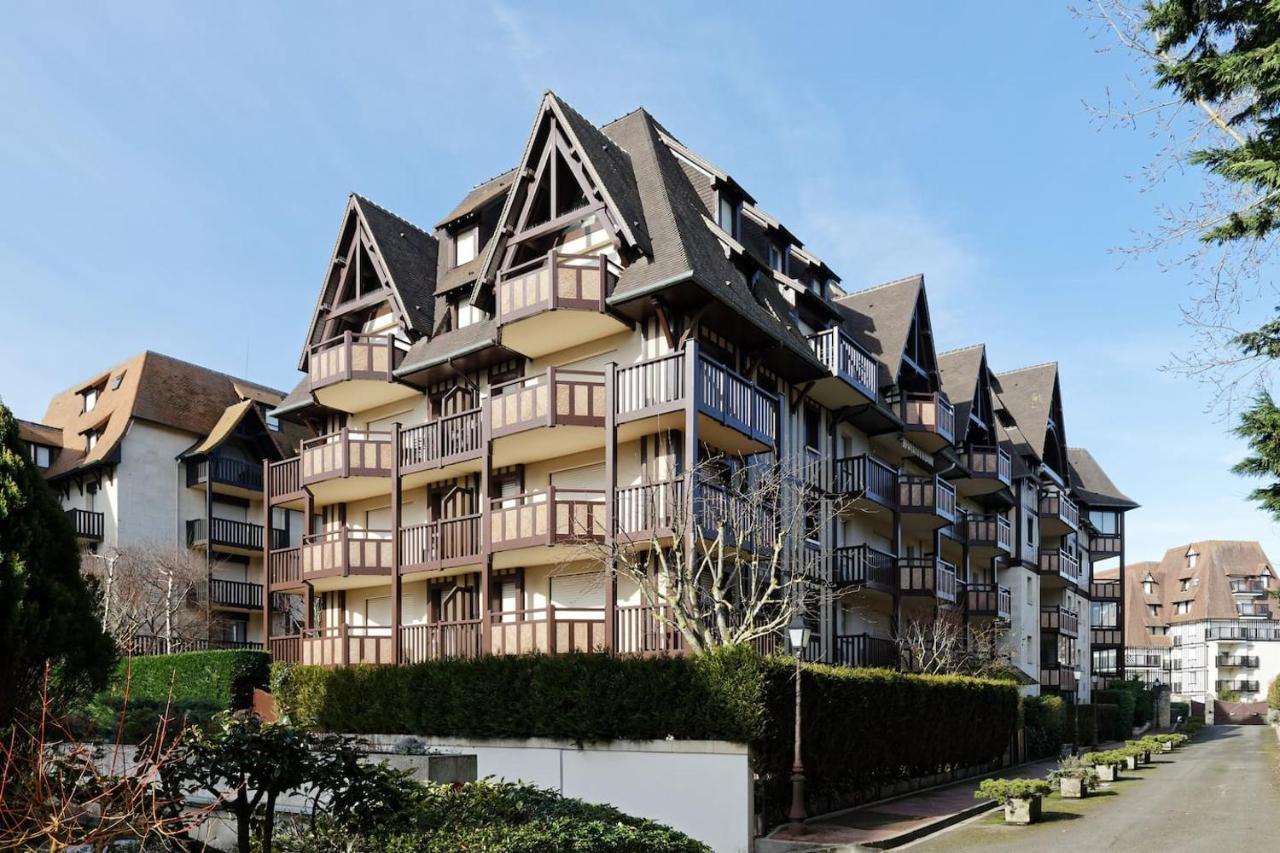 Charmant 3 Pieces Avec Jardin A 5Mn De La Plage Deauville Ngoại thất bức ảnh