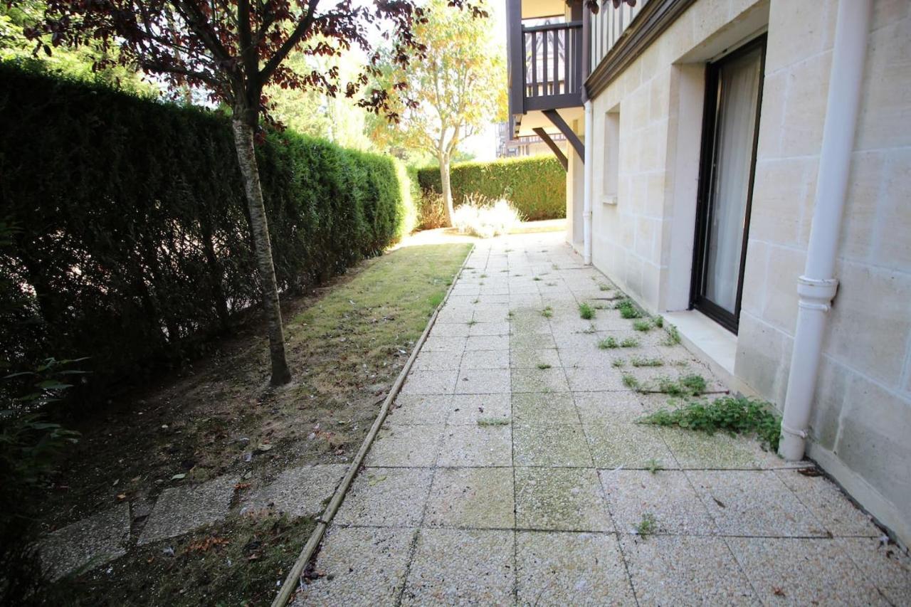 Charmant 3 Pieces Avec Jardin A 5Mn De La Plage Deauville Ngoại thất bức ảnh